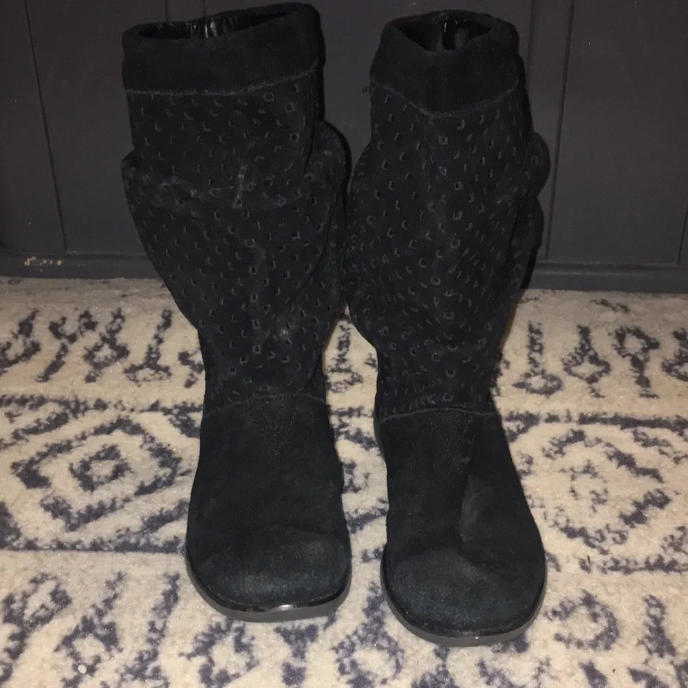 Toms black boots‎